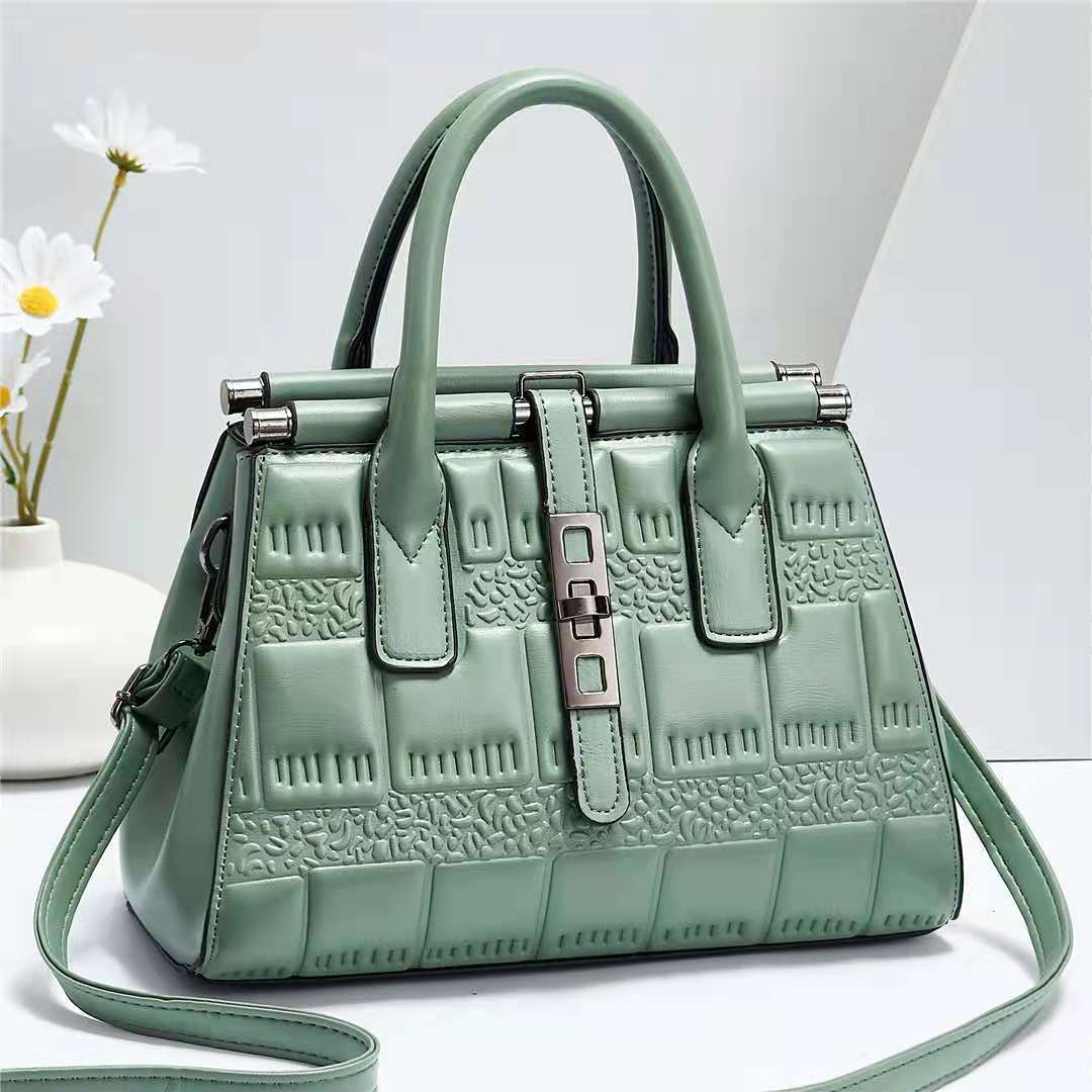 Trendy Shoulder Bags