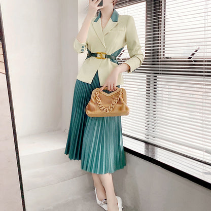 High-end Coat & Green Pleated Skirt Set