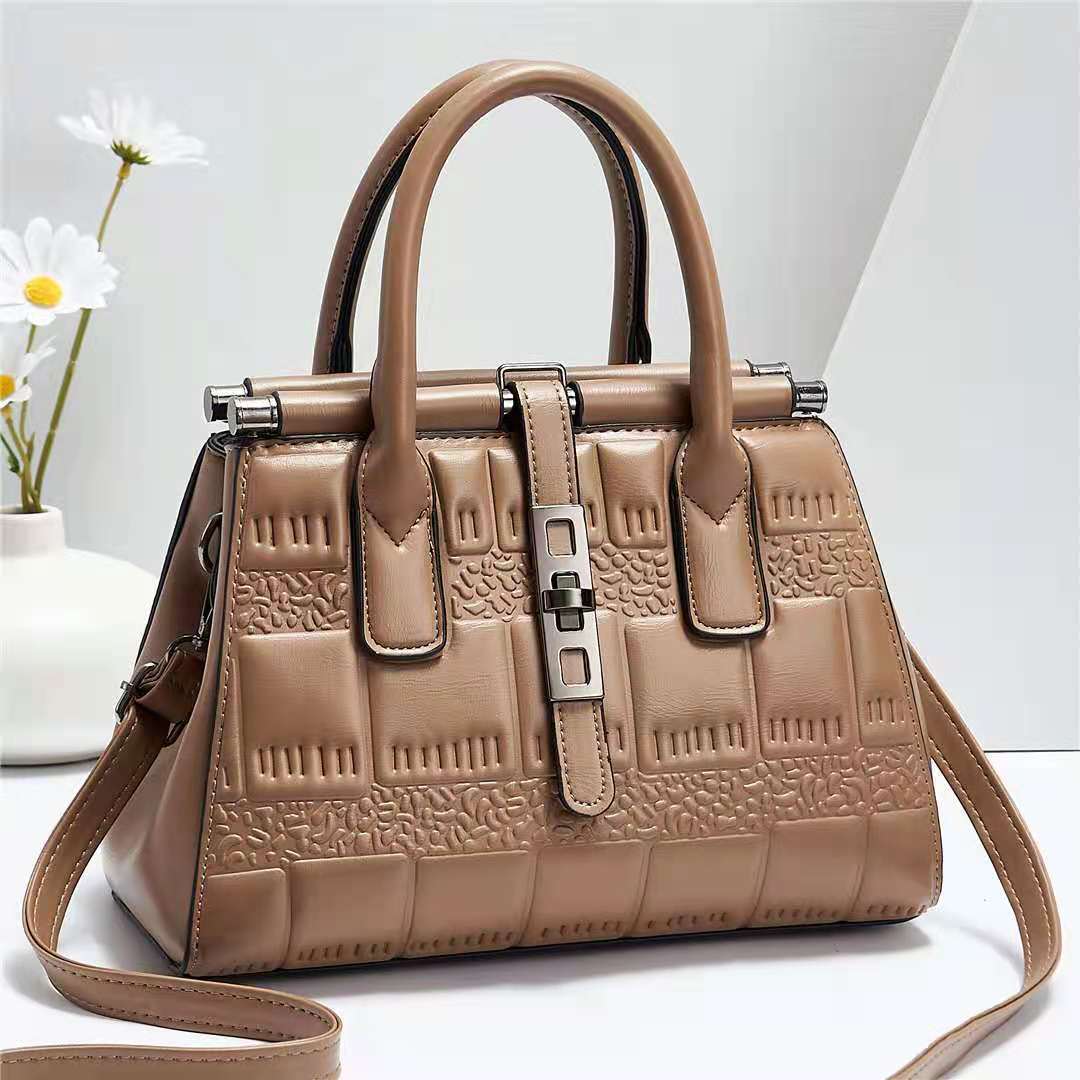 Trendy Shoulder Bags