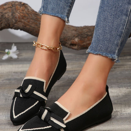 Pointed Flat Pumps