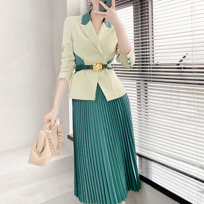 High-end Coat & Green Pleated Skirt Set