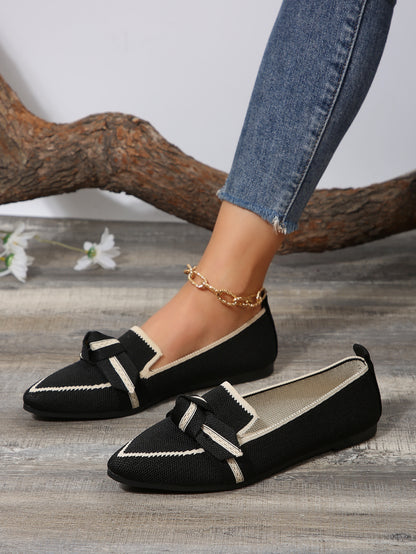 Pointed Flat Pumps