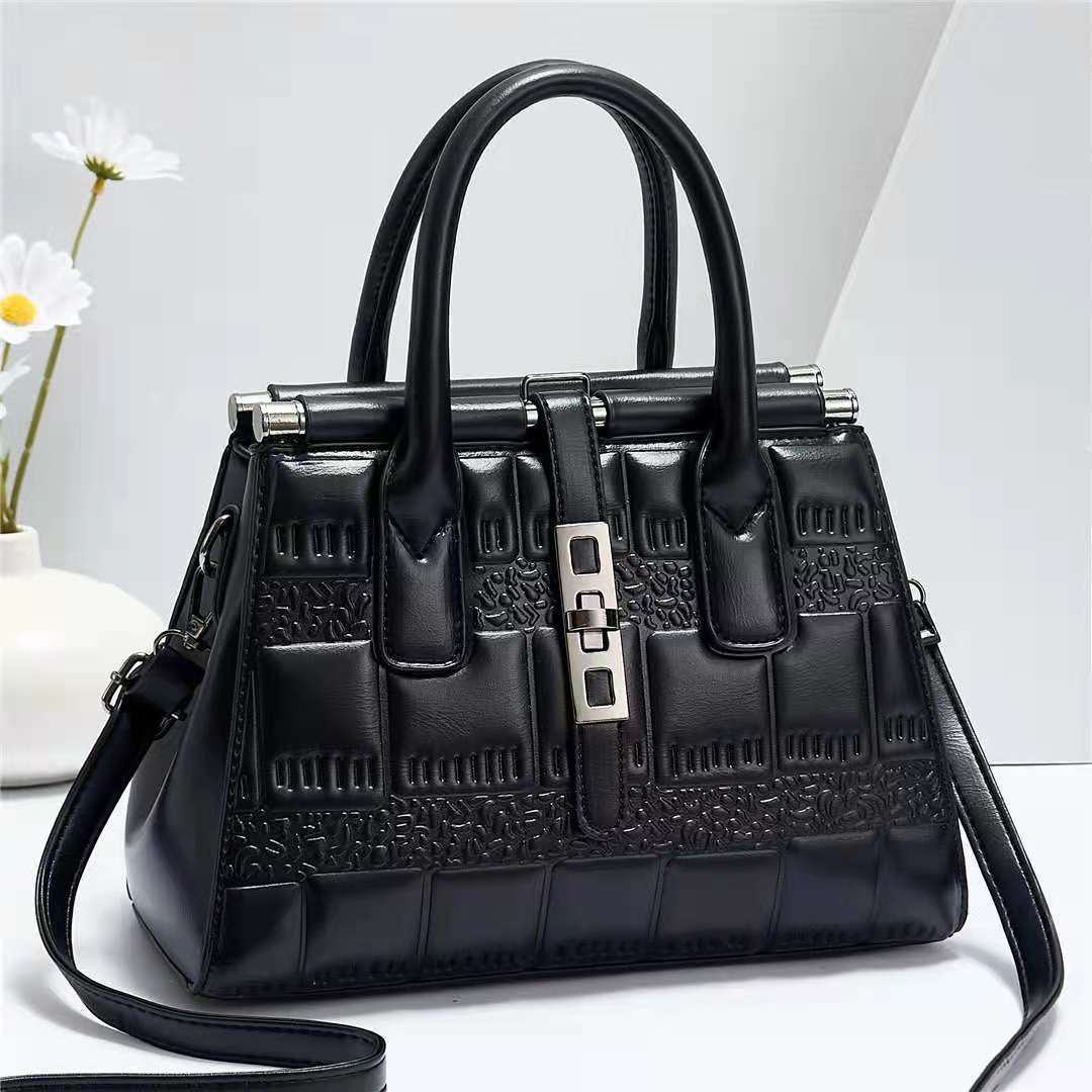 Trendy Shoulder Bags